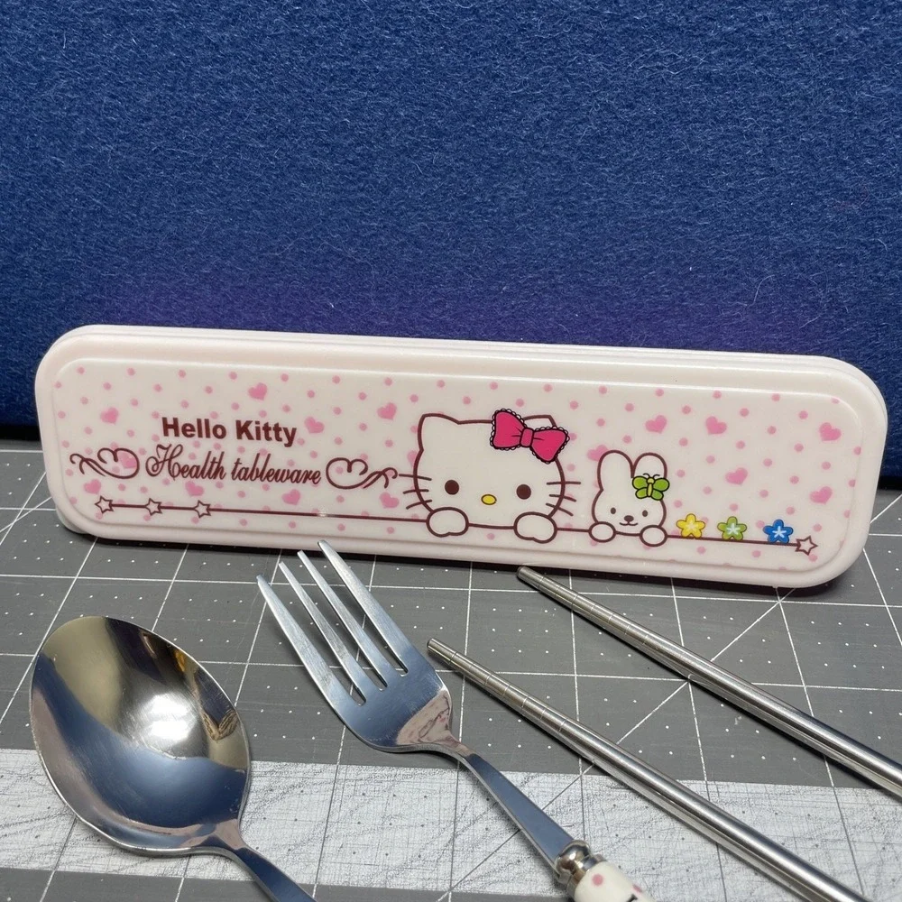 The Unbranded Brand hello kitty